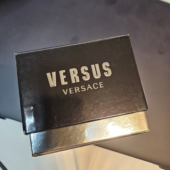 Versus Versace Womens watch - Picture 8 of 8